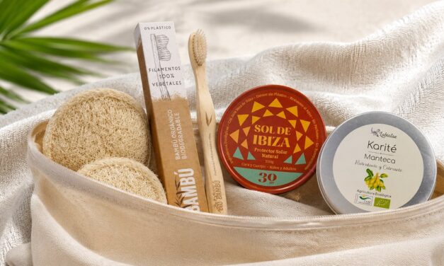 Cosmética natural para viajar: básicos zero waste para tu neceser de verano